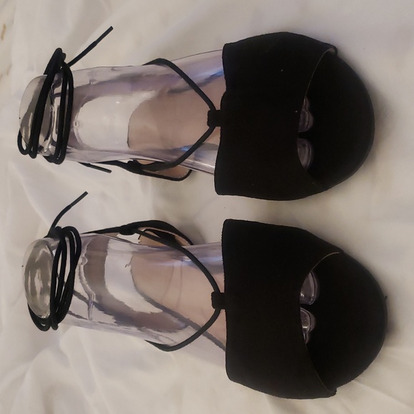 Women's Tie up Sandals 8.5 - Picture 2 of 7